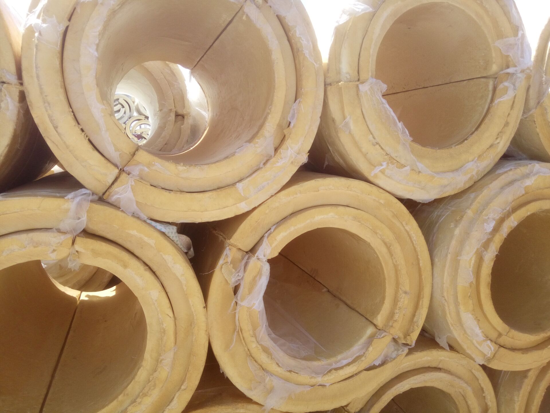 管道聚氨酯發泡保溫噴涂